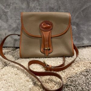 Dooney & Bourkey Shoulder bag, tan, leather
